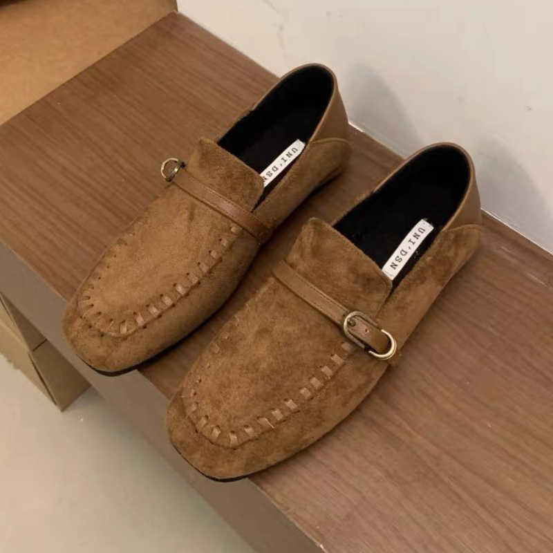 Women Shoes Brands - Scarpe basse eleganti in pelle scamosciata