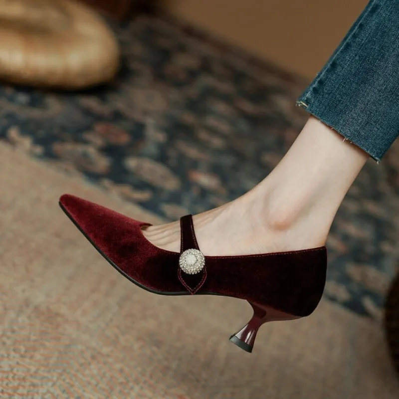 Scarpe Mary Jane a punta rosso - Women'S Heels recensione e prezzo