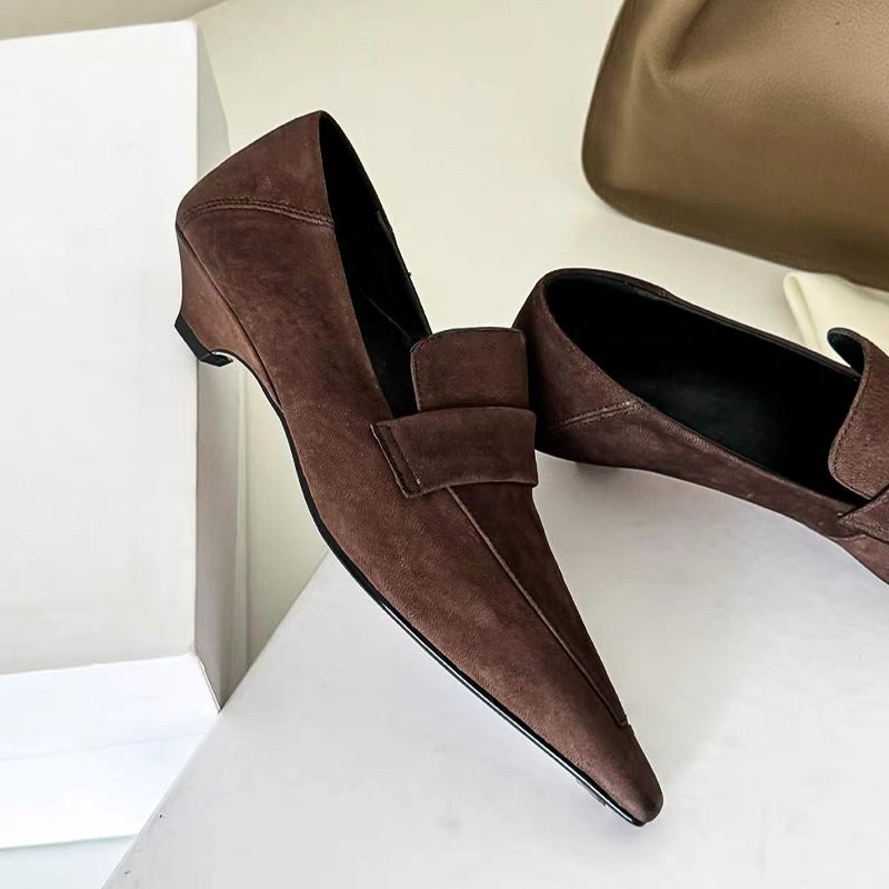 Décolleté sexy con tacco basso - Women Shoes Brands recensione e prezzo