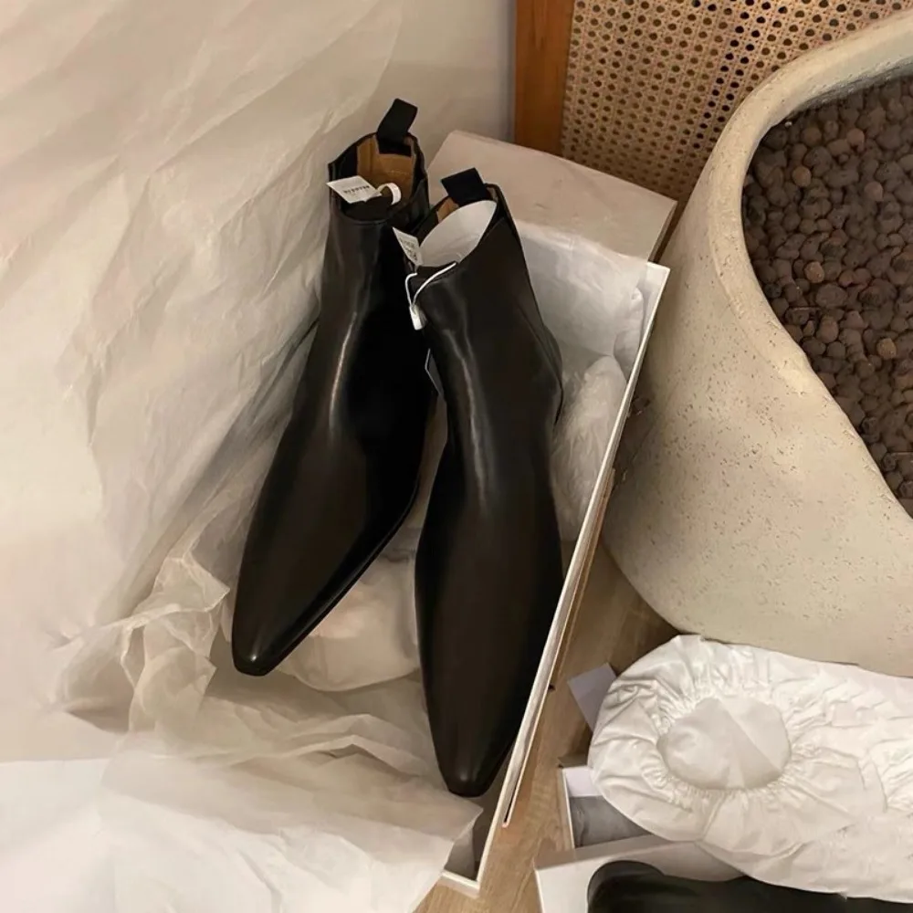 Stivaletti di Lusso da Donna A - Women Shoes Brands recensione e prezzo