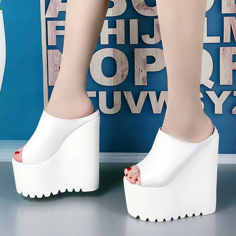 Sandali con zeppa e rivetti se - Women Shoes Brands recensione e prezzo